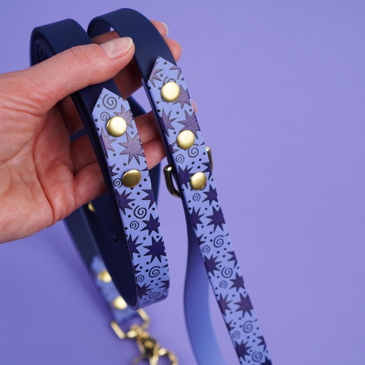 Smycz miejska z Biothane we wzór Gwiazdki – detal taśmy i nitów przy łączeniach