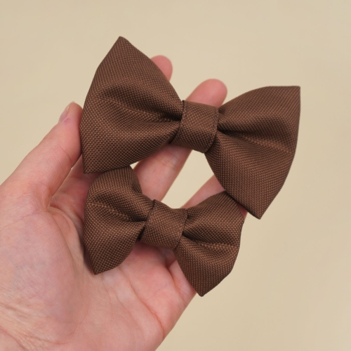 kokardka dla psa w kolorze brązowym w dwóch rozmiarach S i M