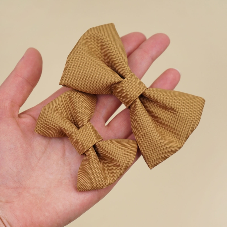 kokardka dla psa karmelowa w dwóch rozmiarach S i M