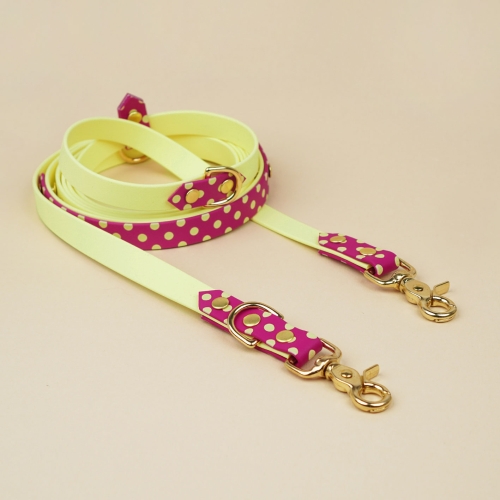Smycz przepinana dla psa z biothane – limonkowa z malinową wstawką w kropki, dwa złote karabińczyki, kolekcja Polka DOGS, Bura